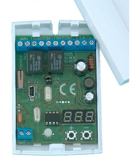 Two-channel receiver with display