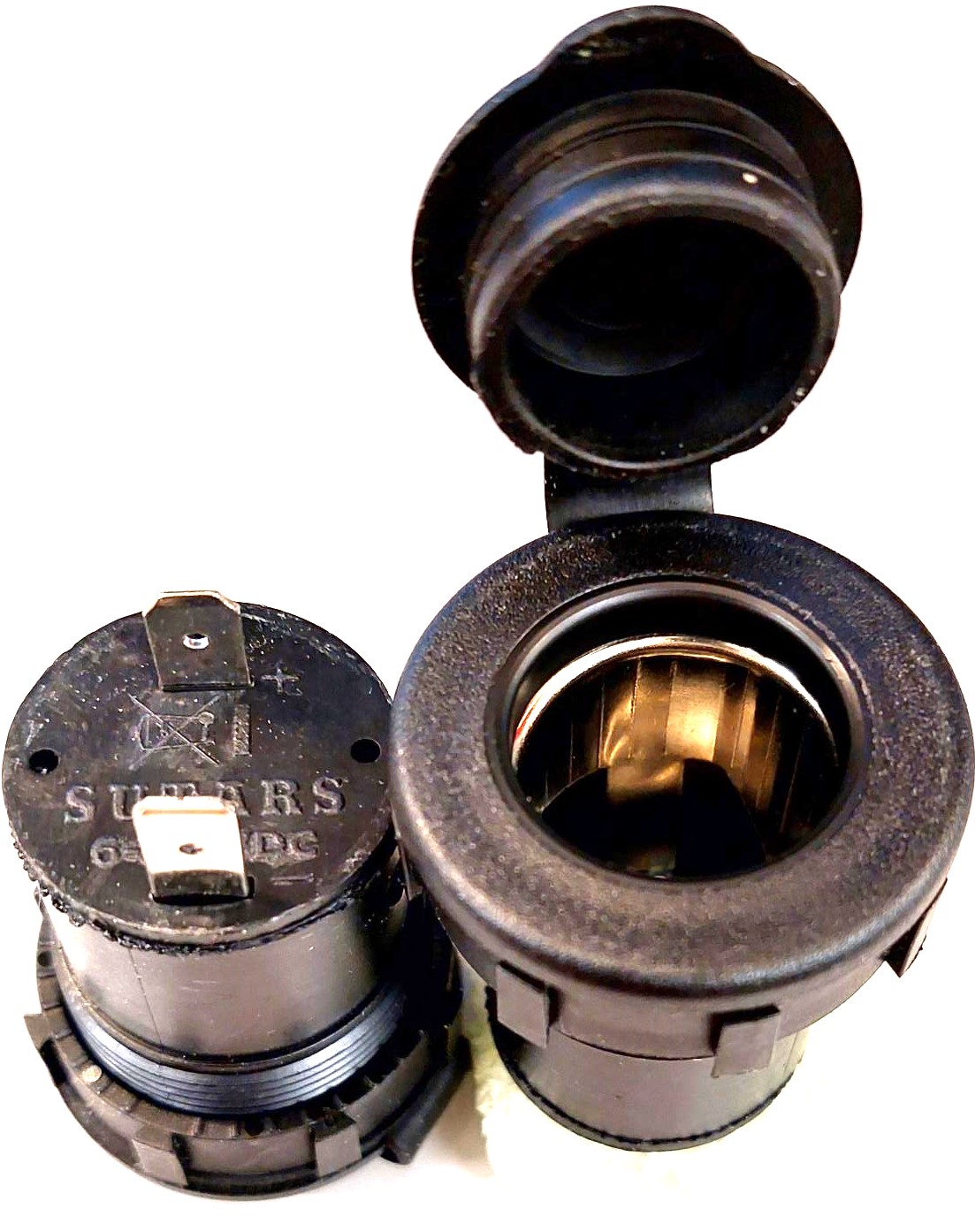 Lighterkontakt-HUN. Fullformat. Innfelling