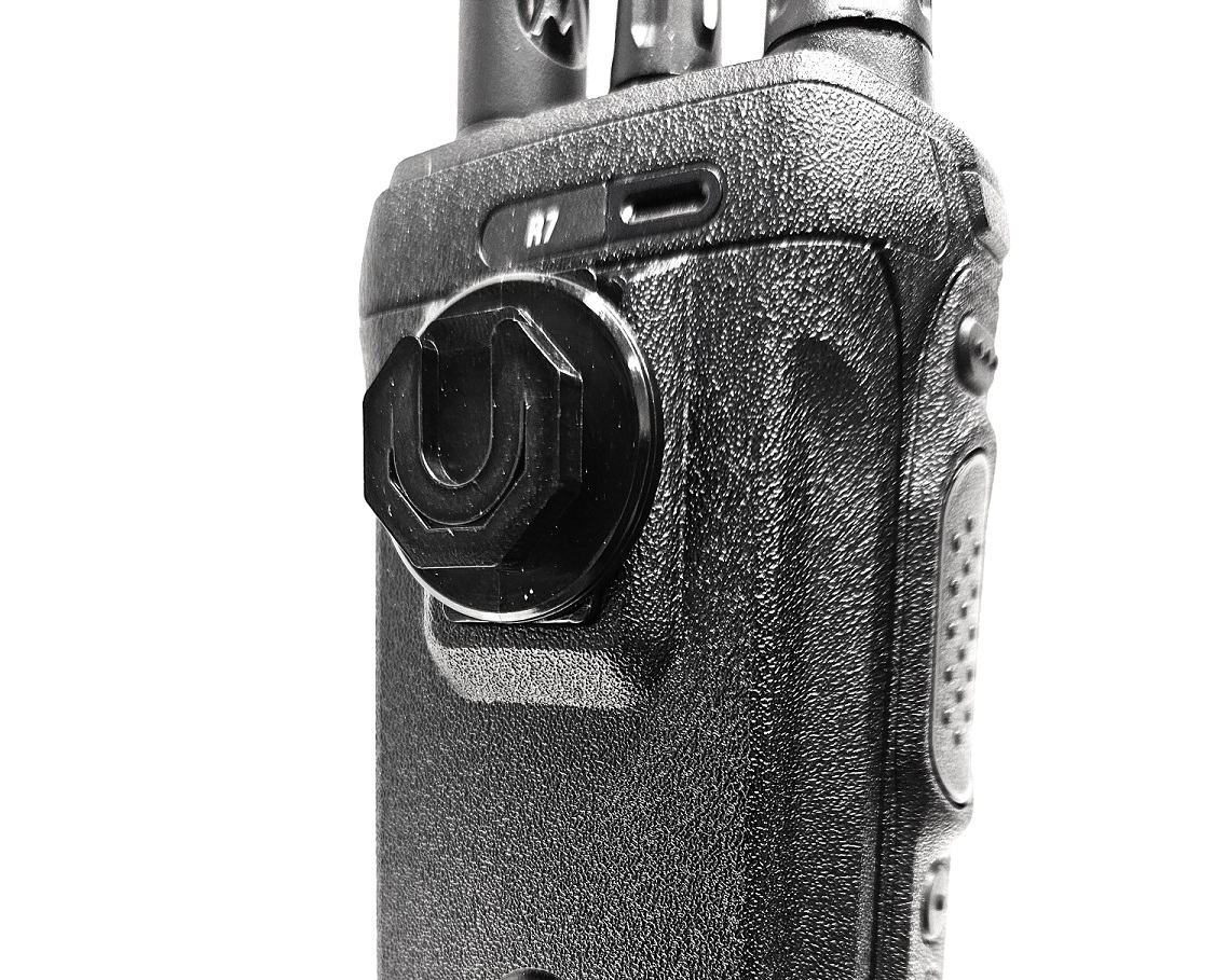 Klick fast stud to fit battery of the Motorola DP2000/3x0x/4000/R2/R5 and R7 range. RSTUDDP4000