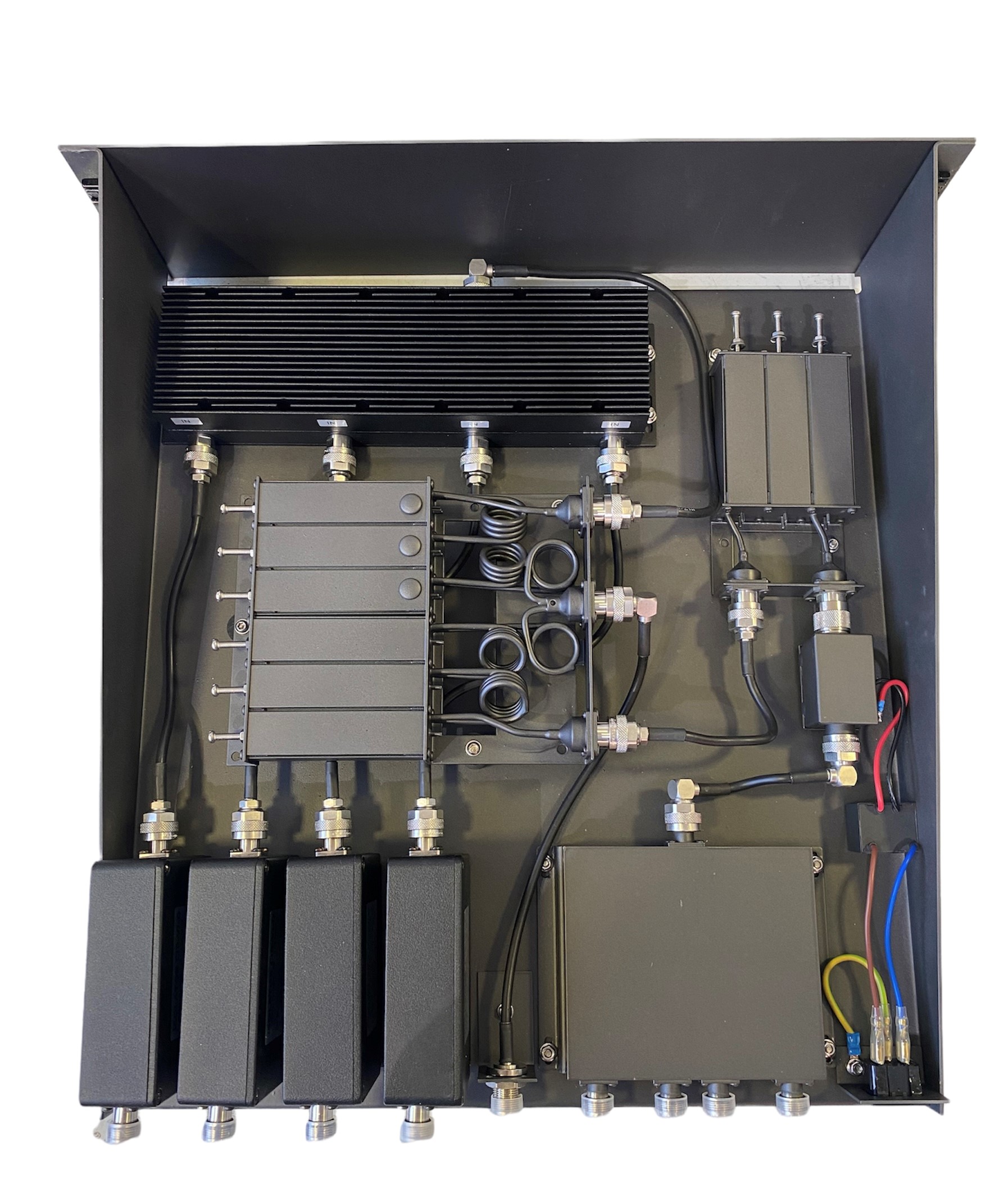 HCMR450-4D-L-10-150 400-440 MHZ  4CH x 100 W Dual Isolator + DUPT 10, TX-RX spacing 8 - 12MHz