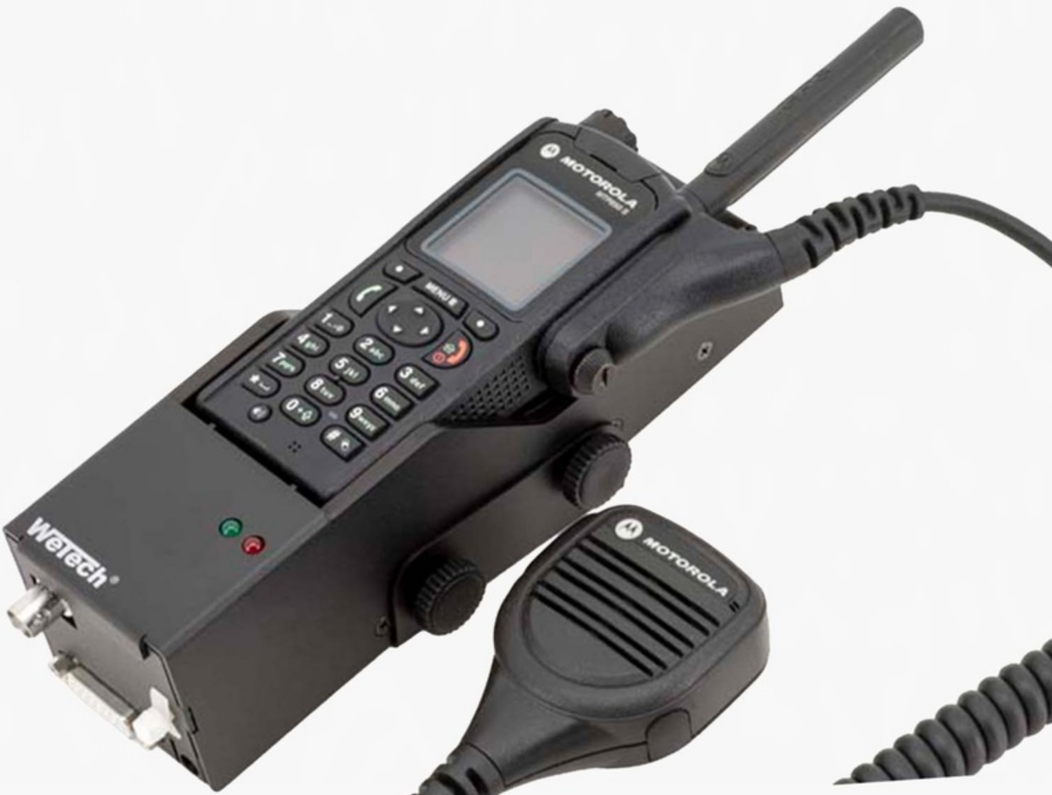 Vehicle Charger for the Motorola MTP830/850 with antenna connector, 12-24 VDC.